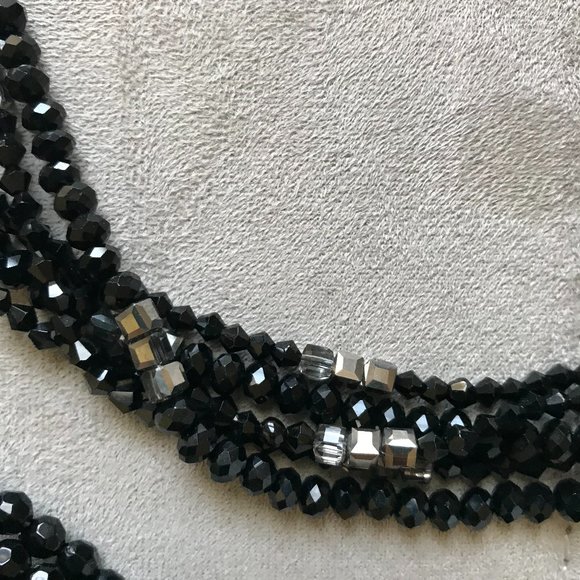 Black strand costume jewelry set - Picture 2 of 4